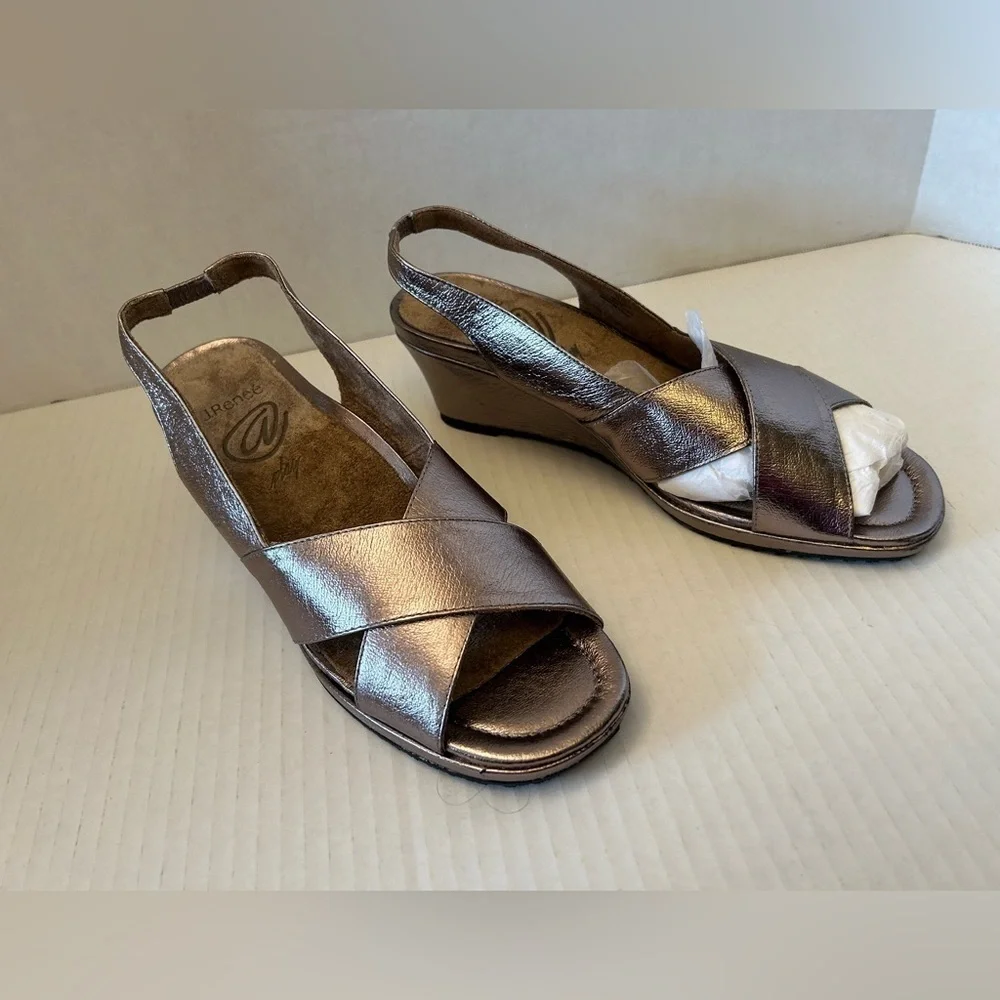 JRenee’ women’s Antolina wedge sandal in color: Taupe Metallic size 9.5 M NWOB.H